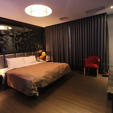Venice Motel Гаосюн Экстерьер фото